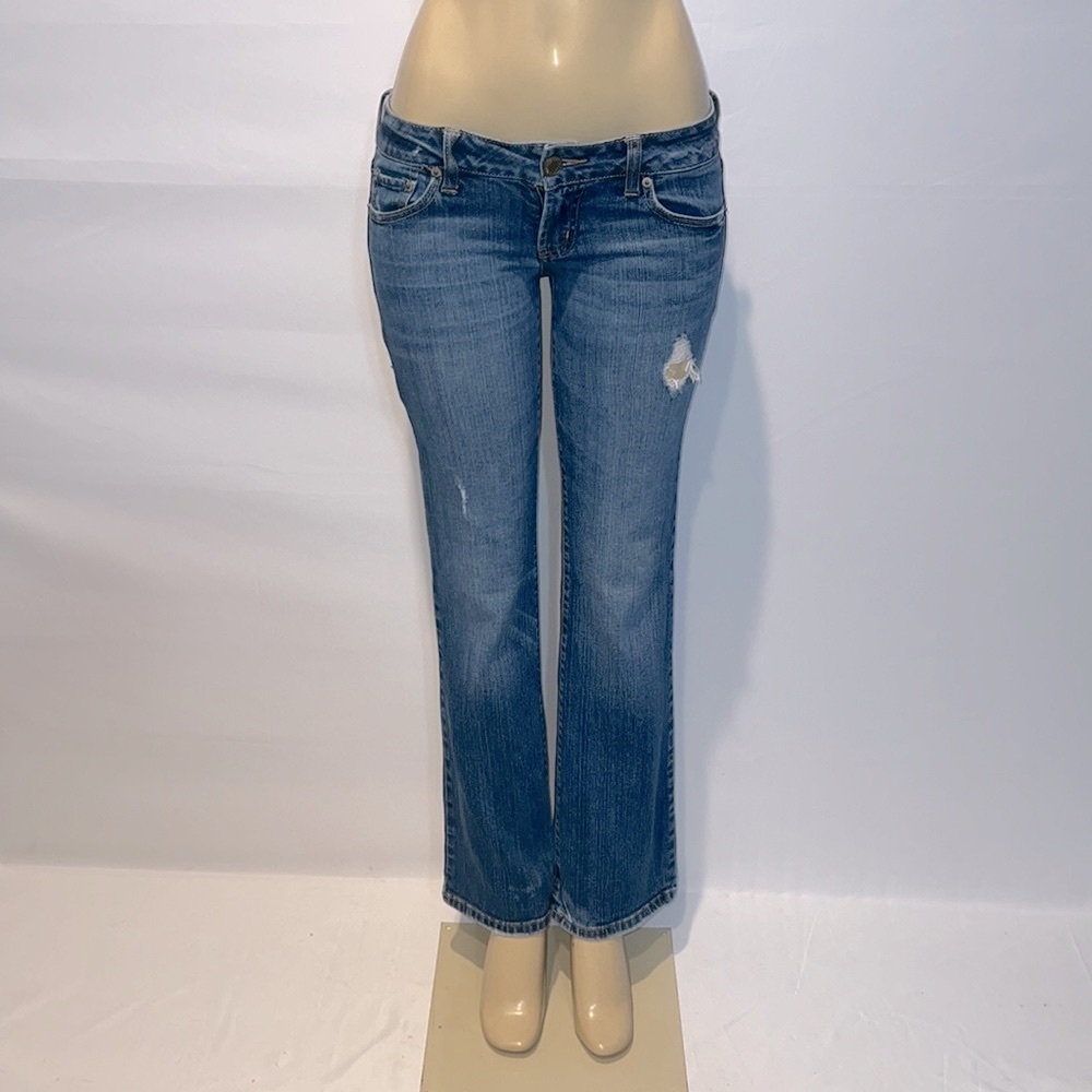 American Eagle Low Rise Stretch Favorite Boyfriend Bootcut Jeans!